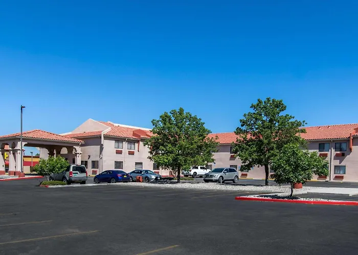 Quality Inn & Suites North Near Balloon Fiesta Park