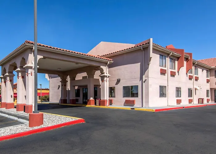 Quality Inn & Suites North Near Balloon Fiesta Park